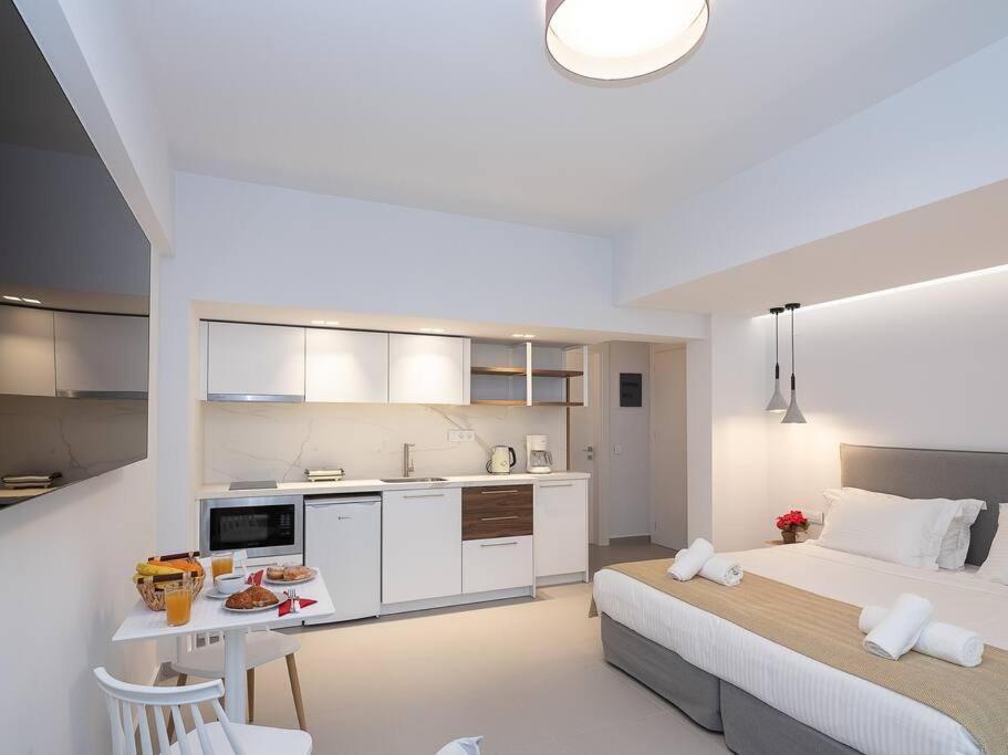 Iris Luxury Apartment At The Heraklion Center Exterior photo